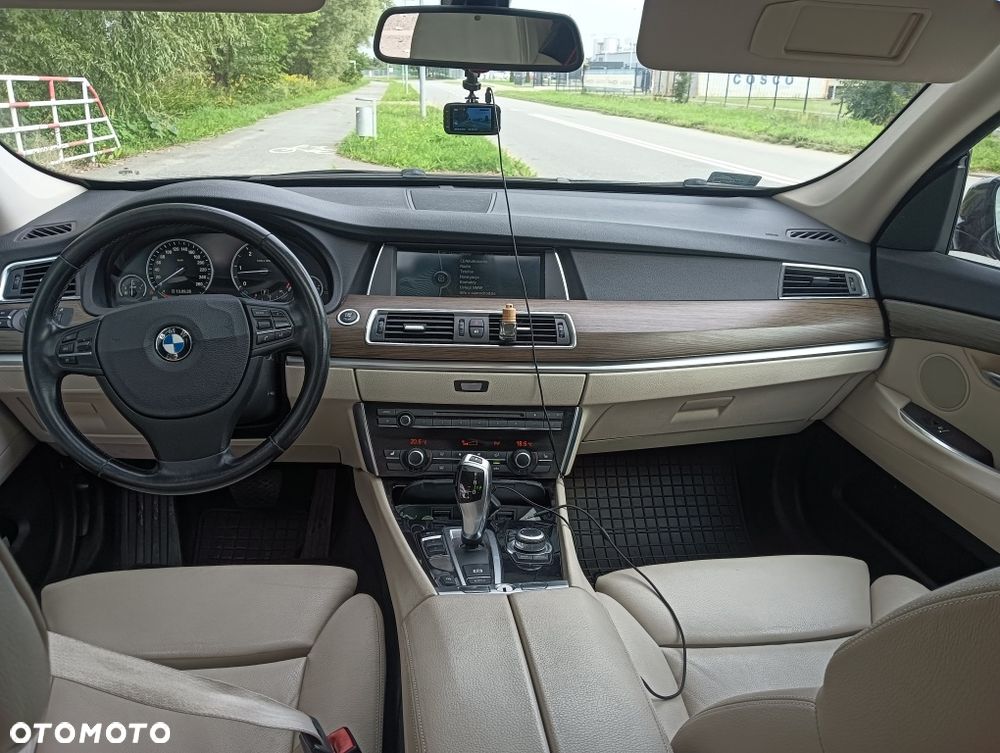 BMW 5GT - 6