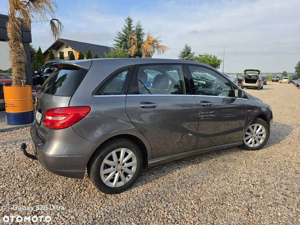 Mercedes-Benz Klasa B 180 CDI (BlueEFFICIENCY) - 22
