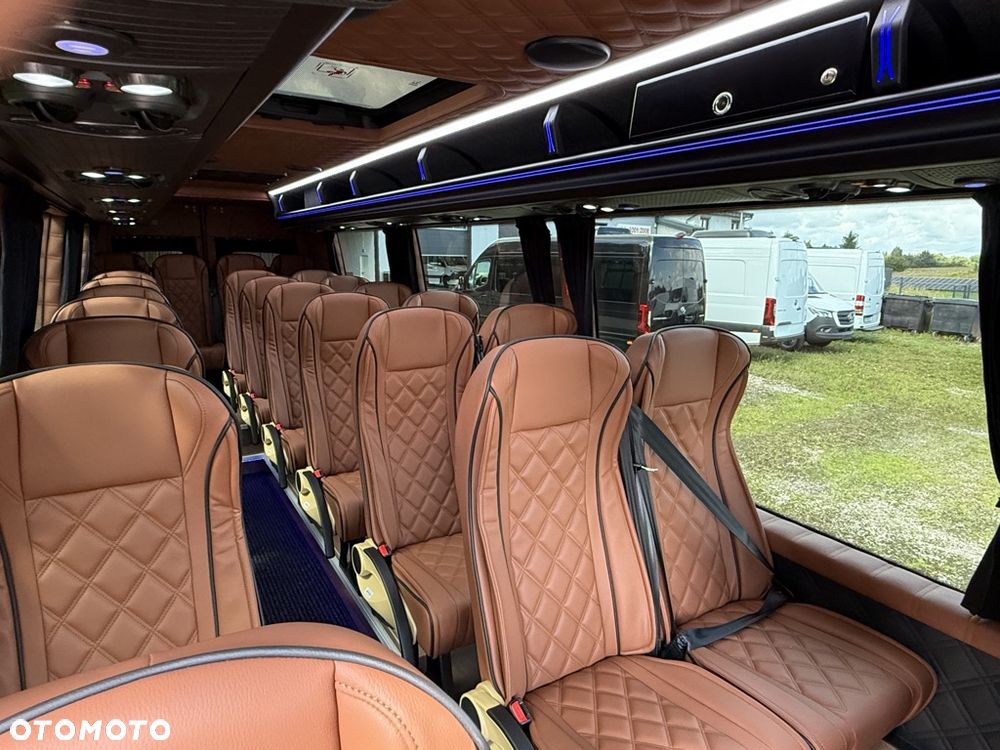 Mercedes-Benz Sprinter 519 Panoramic Line | JD - 11