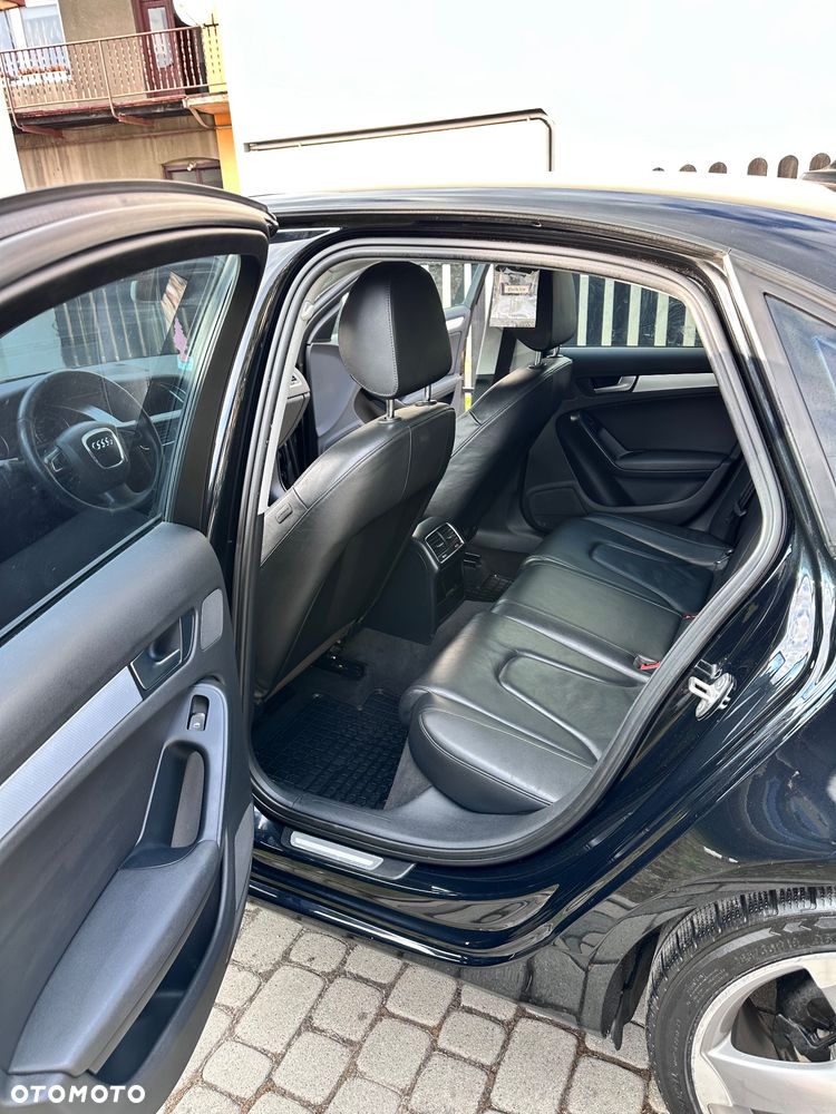 Audi A4 Avant 2.0 TDI DPF Ambiente - 11