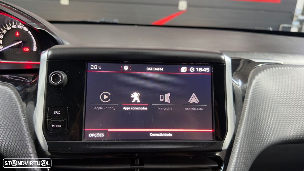 Peugeot 2008 1.2 PureTech GT Line - 24