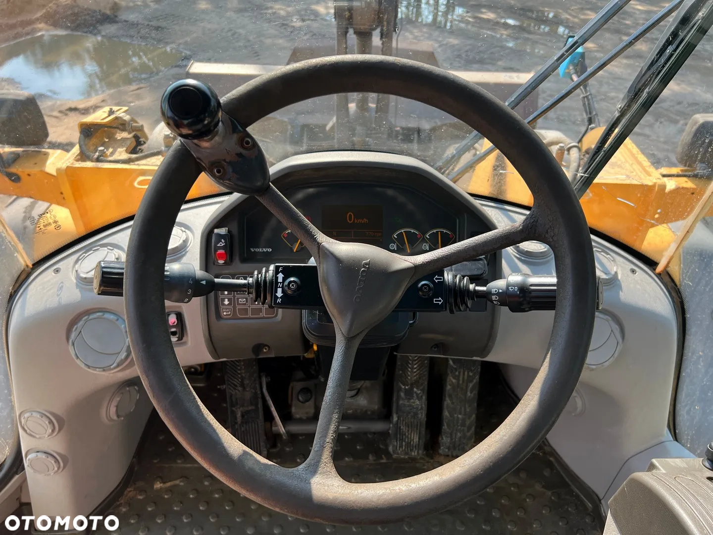 Volvo L110F - 14