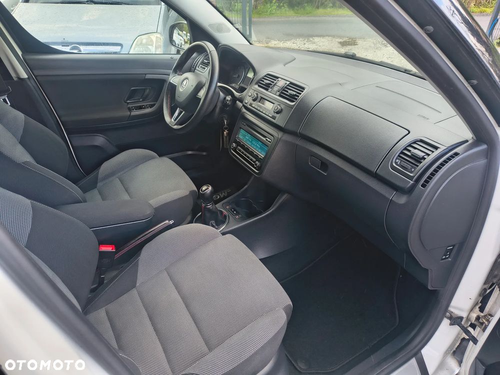 Skoda Roomster 1.2 TSI Ambition PLUS EDITION - 19