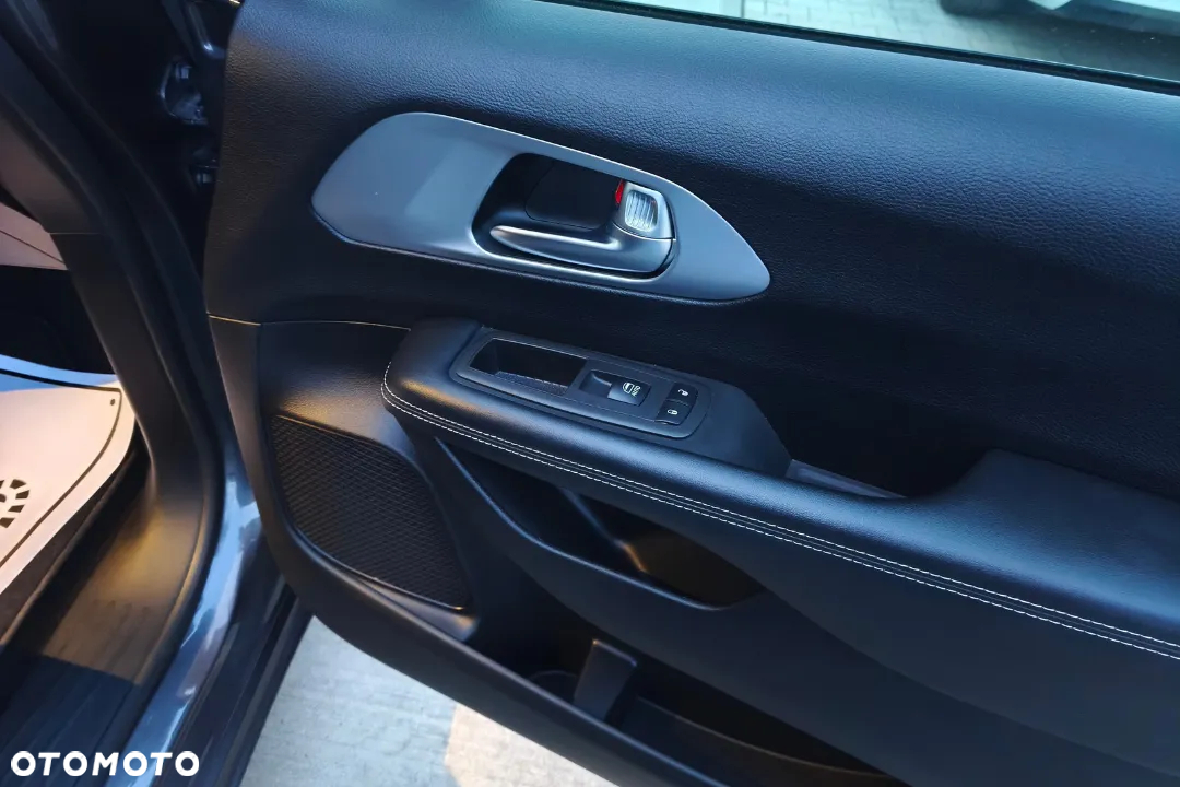 Chrysler Pacifica - 15