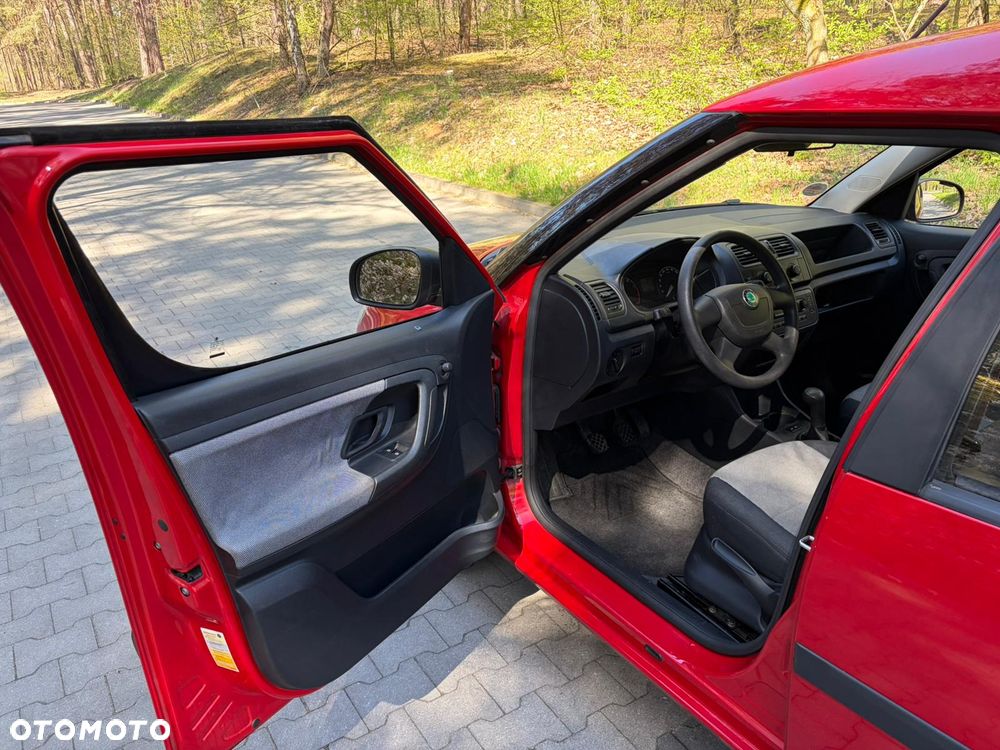 Skoda Roomster 1.4 16V PLUS EDITION - 13