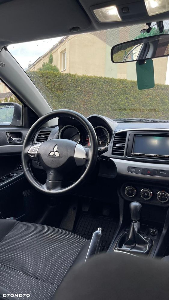 Mitsubishi Lancer 1.6 Invite - 7