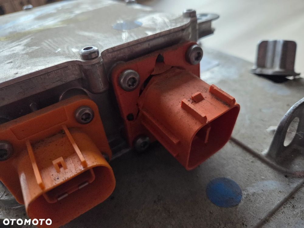 Falownik konwektor moduł napięcia Peugeot 208 II Elektryk - 8