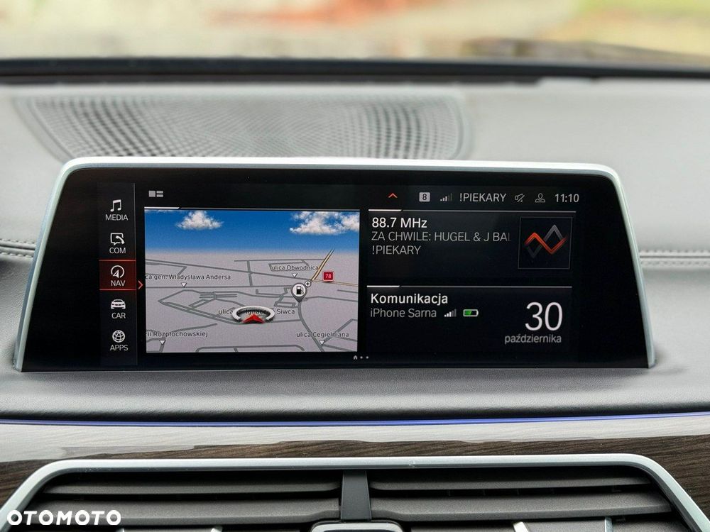 BMW Seria 7 750i xDrive sport - 36