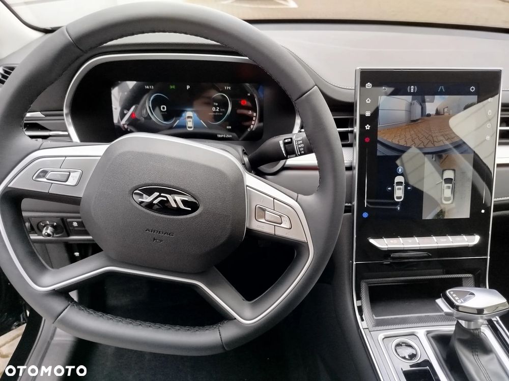 JAC J7 Plus CVT - 11