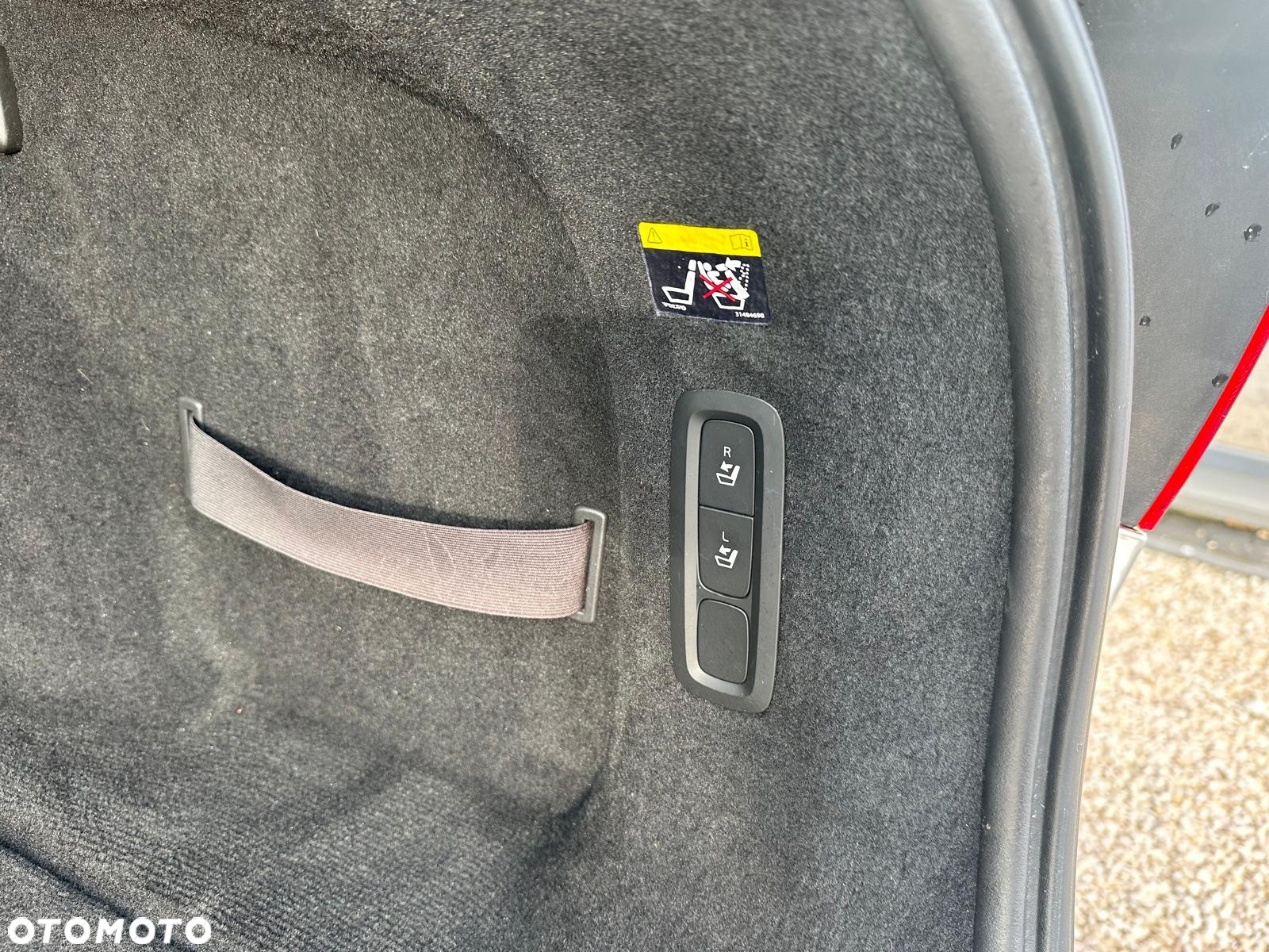 Volvo V90 D4 Momentum - 22