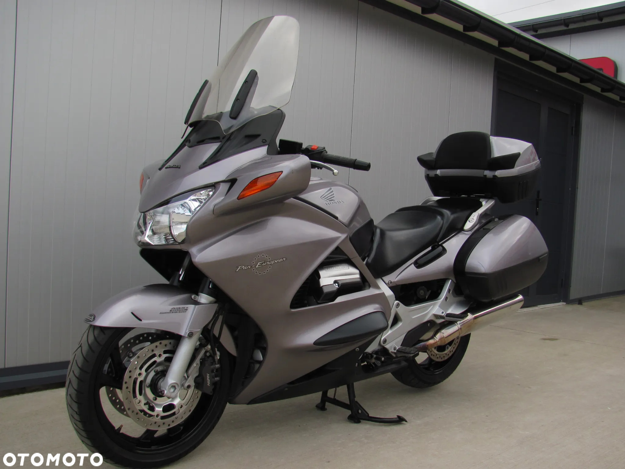 Honda ST - 17