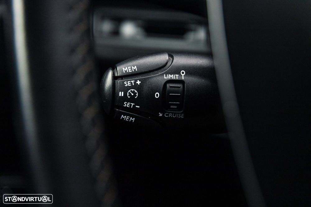 Peugeot 5008 1.5 BlueHDi Allure - 30