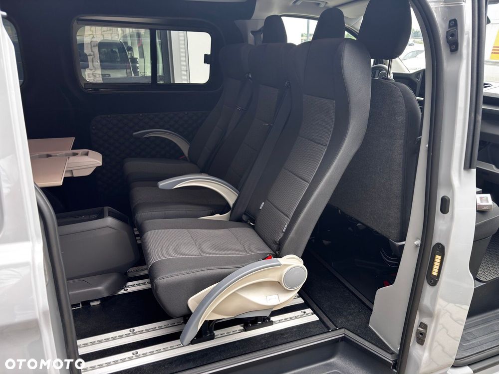 Volkswagen Transporter 2.0 TDI 150 KM 8-automat 8m L1 - 25