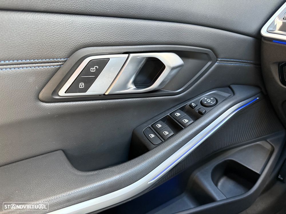 BMW 320 d Pack M Auto - 23
