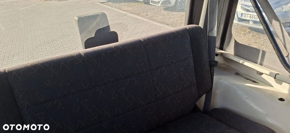 Jeep Wrangler 2.5L - 15