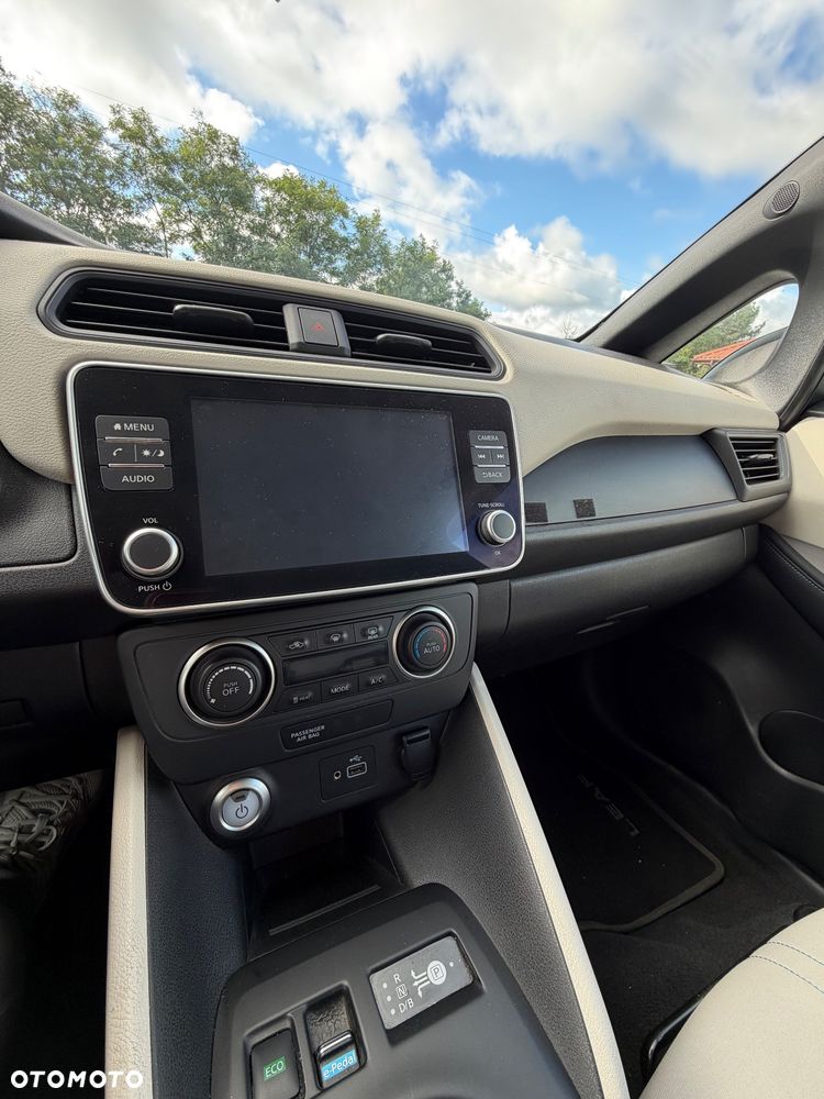 Nissan Leaf - 17