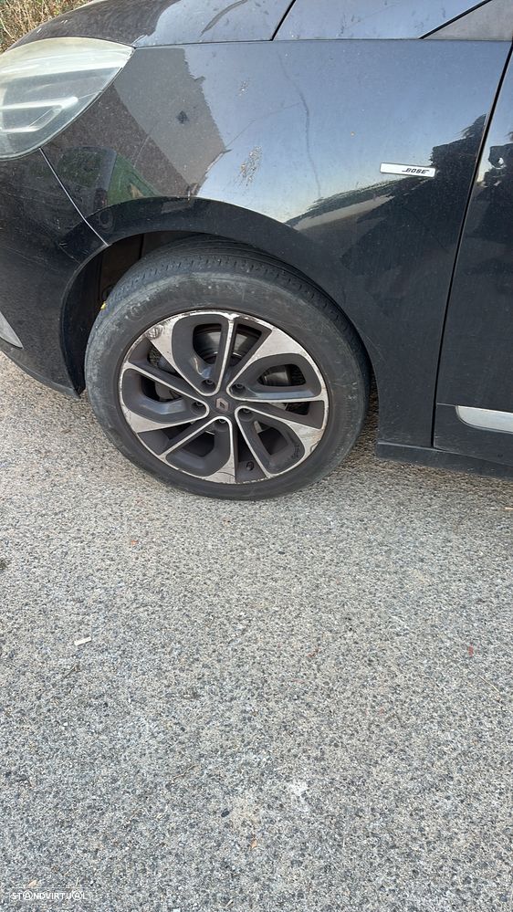 Renault Scénic 1.5 dCi Bose Edition SS - 10