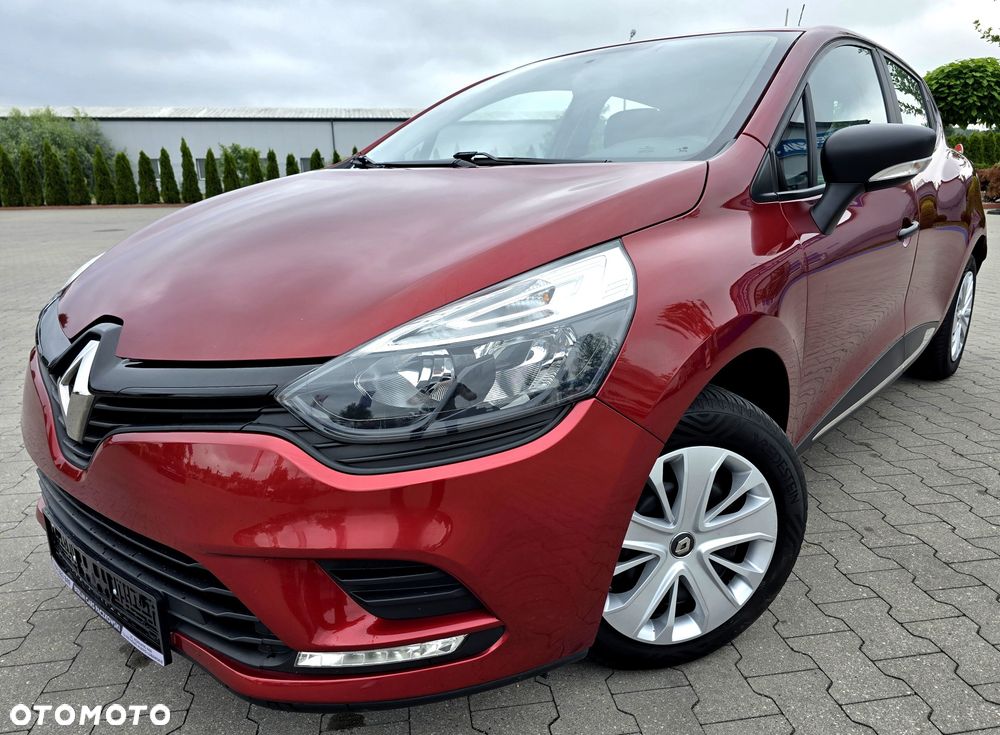 Renault Clio - 1