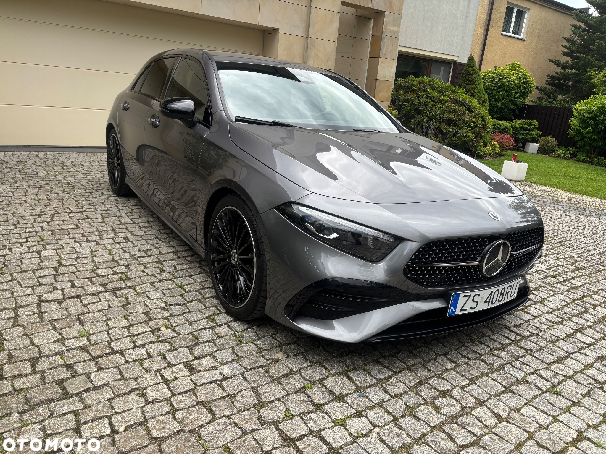 Mercedes-Benz Klasa A 200 AMG Line 7G-DCT - 2