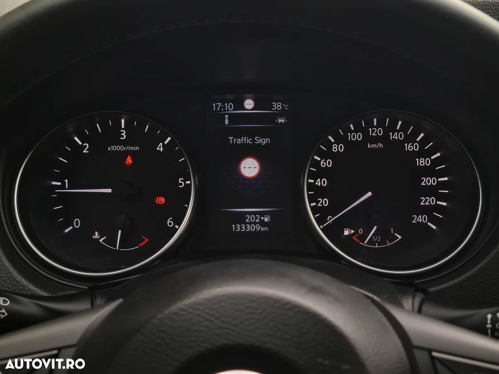 Nissan Qashqai 1.5 DCI Start/Stop Tekna - 17