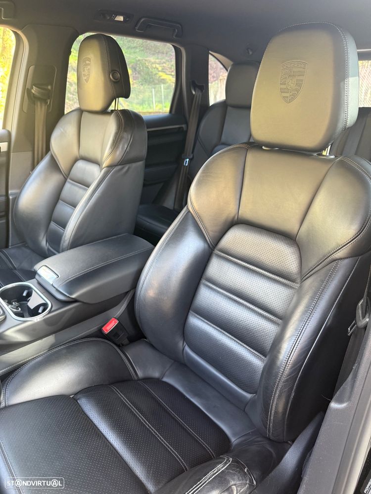 Porsche Cayenne - 19