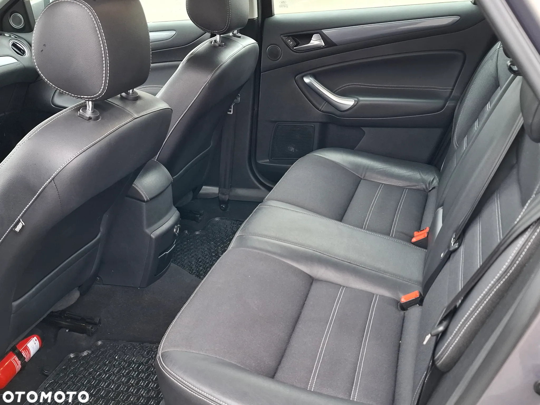 Ford Mondeo 2.0 TDCi Titanium - 17