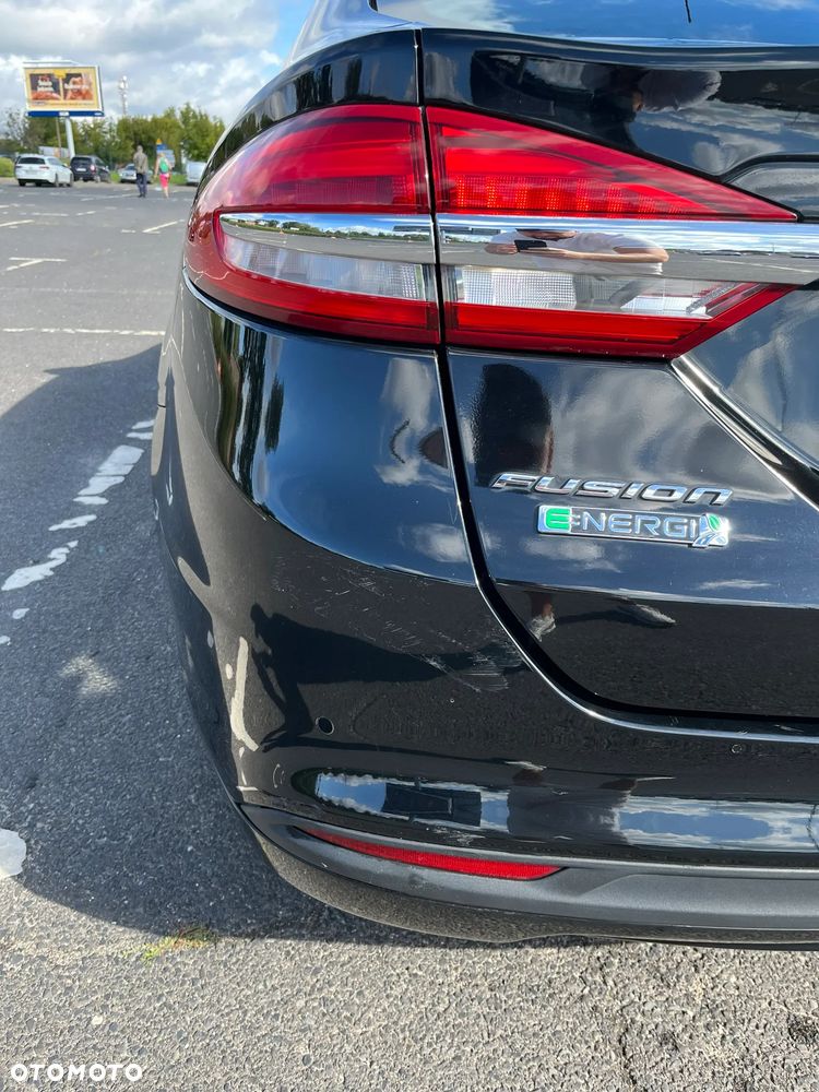 Ford Fusion - 10