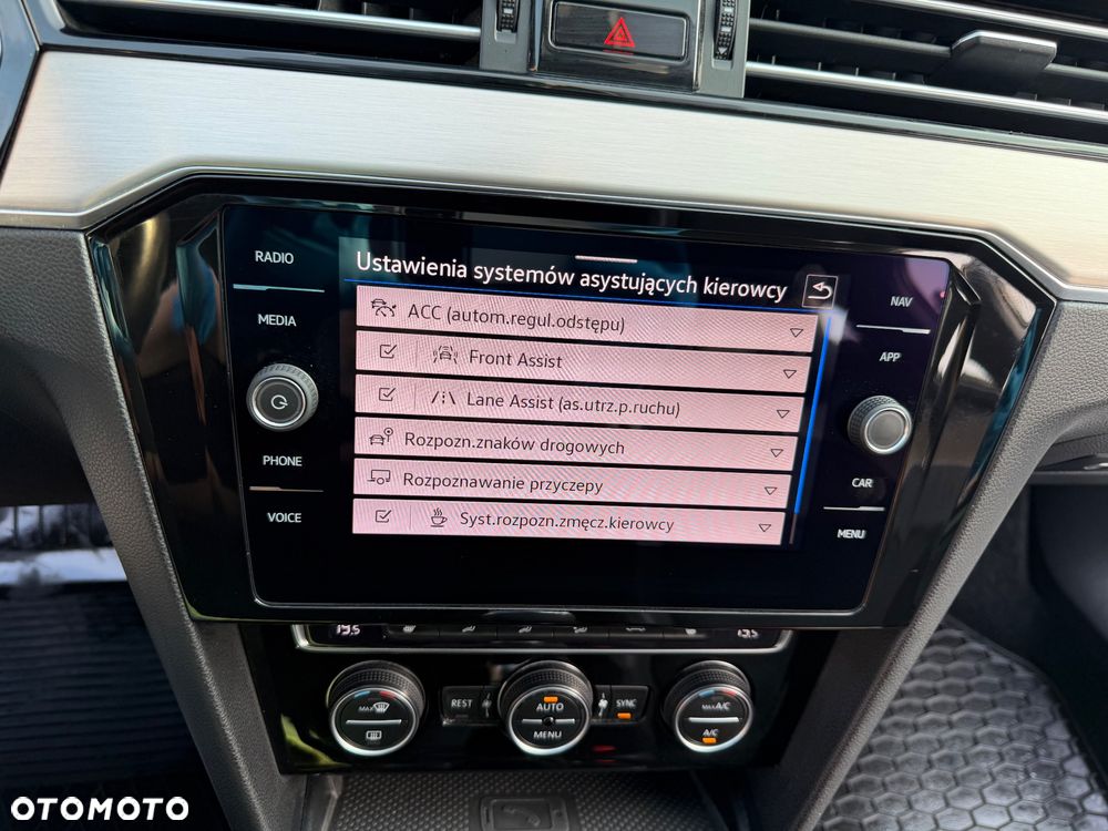 Volkswagen Passat 1.5 TSI EVO Elegance - 37