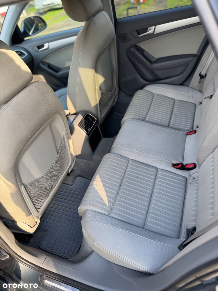 Audi A4 Avant 2.0 TDI DPF - 11