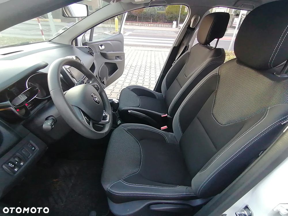 Renault Clio - 21