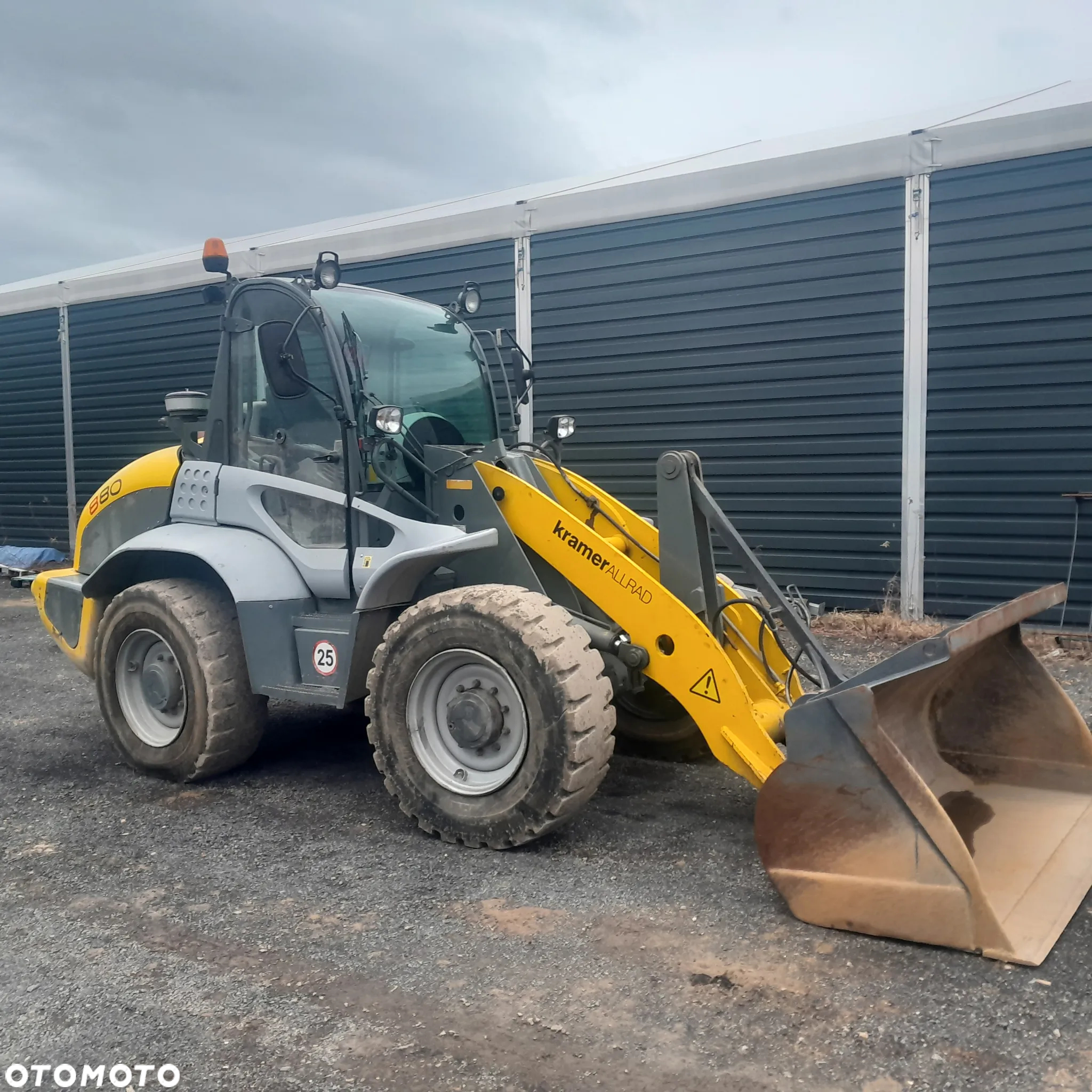 Kramer ALLRAD 880 - 3