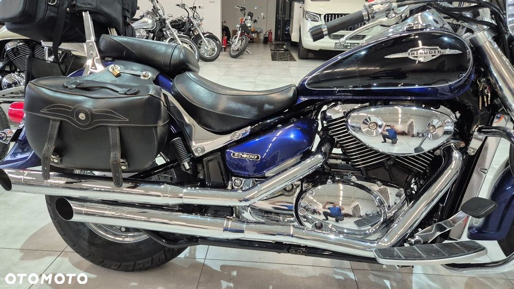 Suzuki Intruder - 7