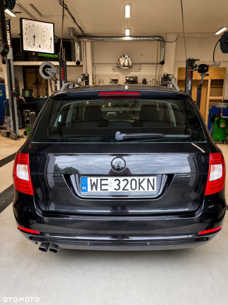 Skoda Superb 2.0 TDI Comfort DSG - 15