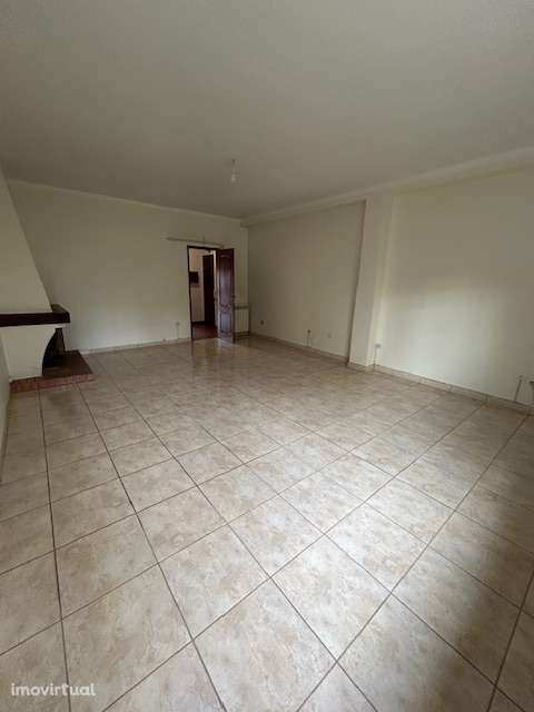 T1 Junto centro Leiria c/ garagem - Grande imagem: 5/9