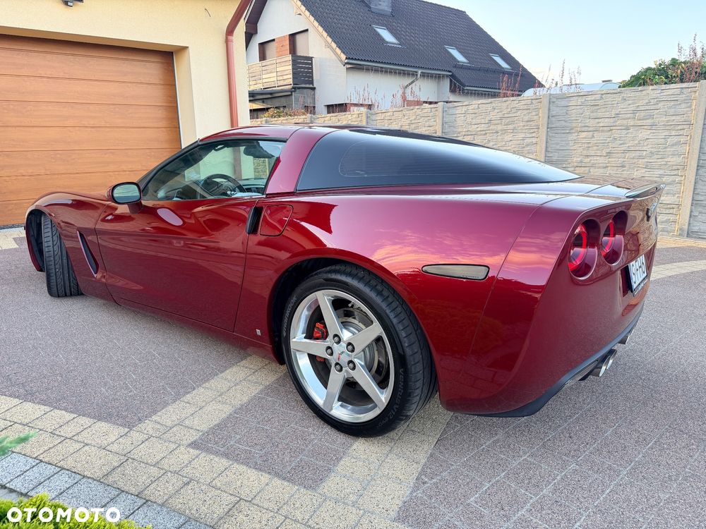 Chevrolet Corvette - 4