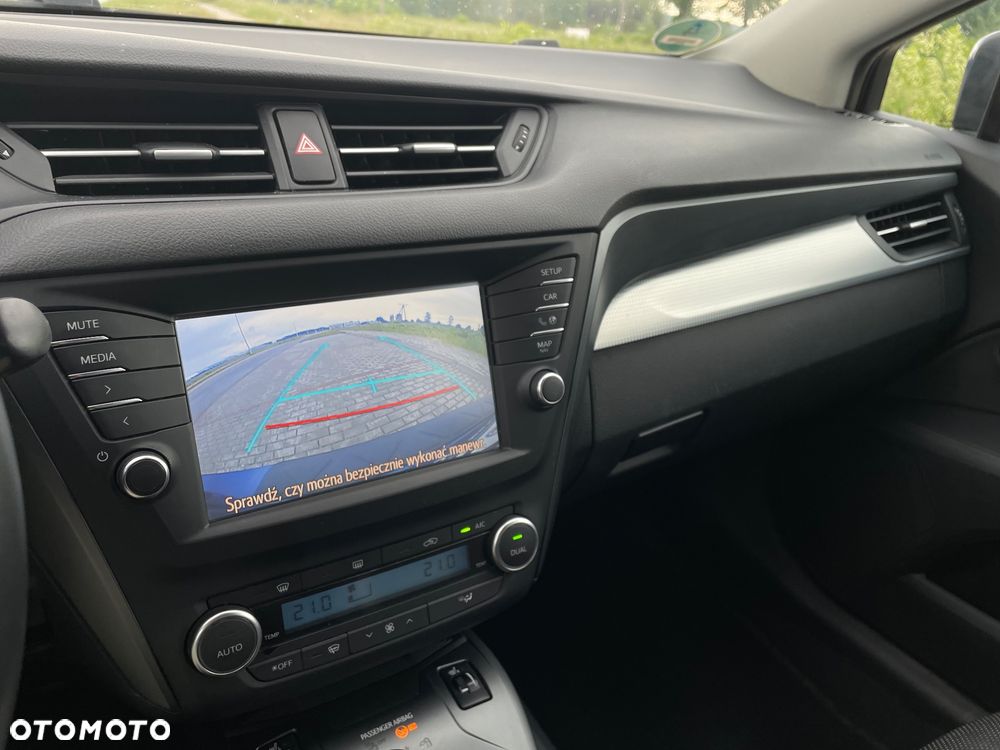 Toyota Avensis - 16