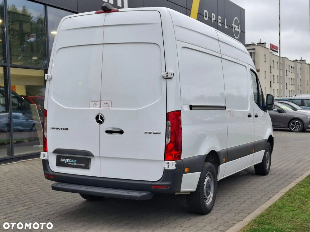 Mercedes-Benz Sprinter - 6