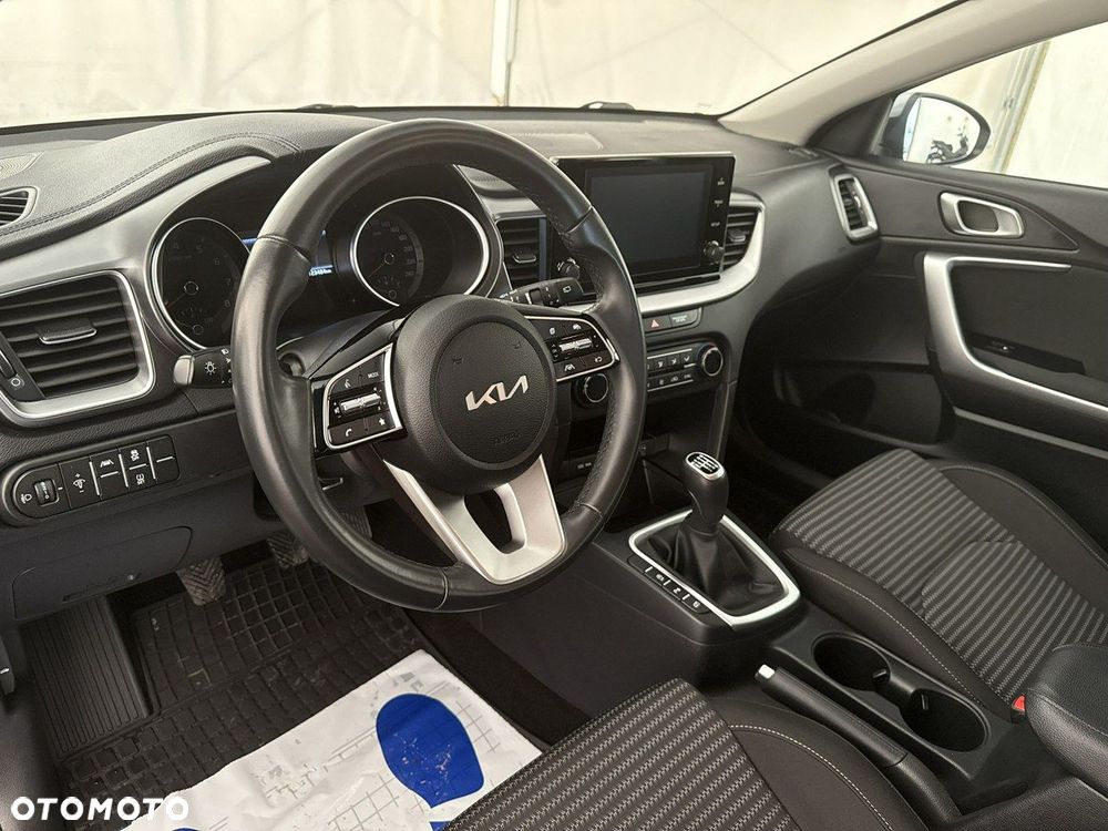 Kia Ceed - 14