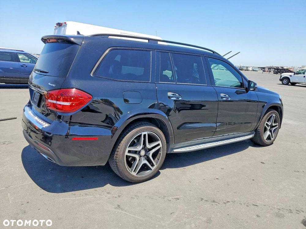 Mercedes-Benz GLS - 4