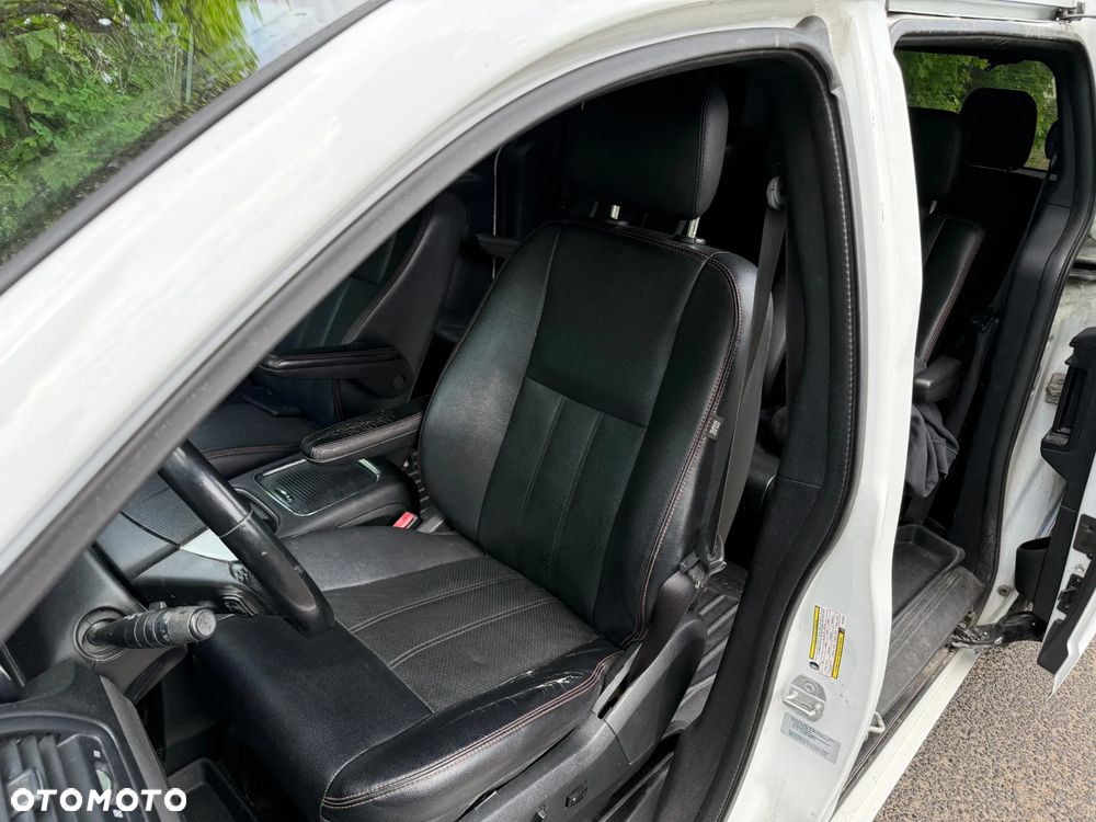 Dodge Grand Caravan 3.6 R/T - 10