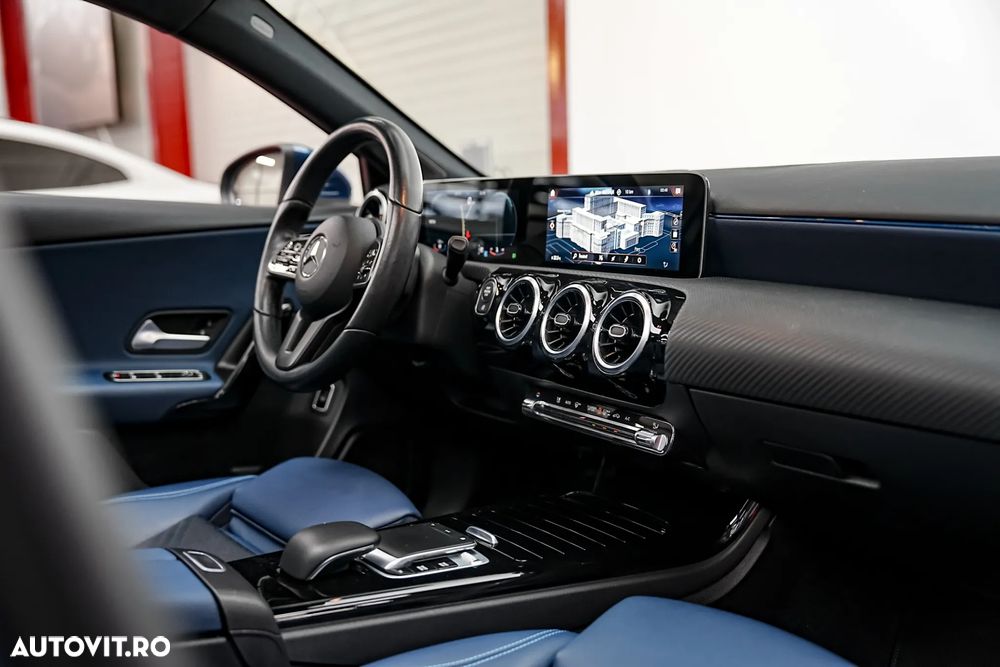 Mercedes-Benz A 200 Sedan 7G-DCT Progressive - 32