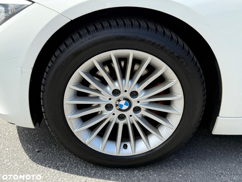 BMW Seria 3 320d Blue Performance Luxury Line - 26