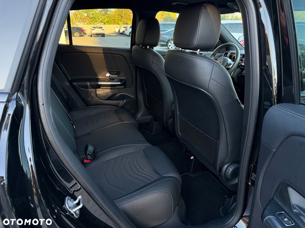 Mercedes-Benz GLA 200 Progressive - 24