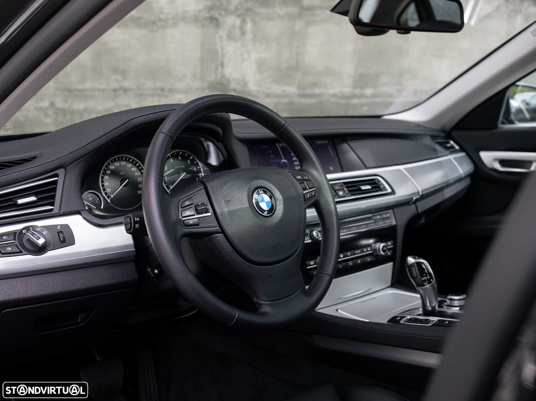BMW 750 Li xDrive - 30