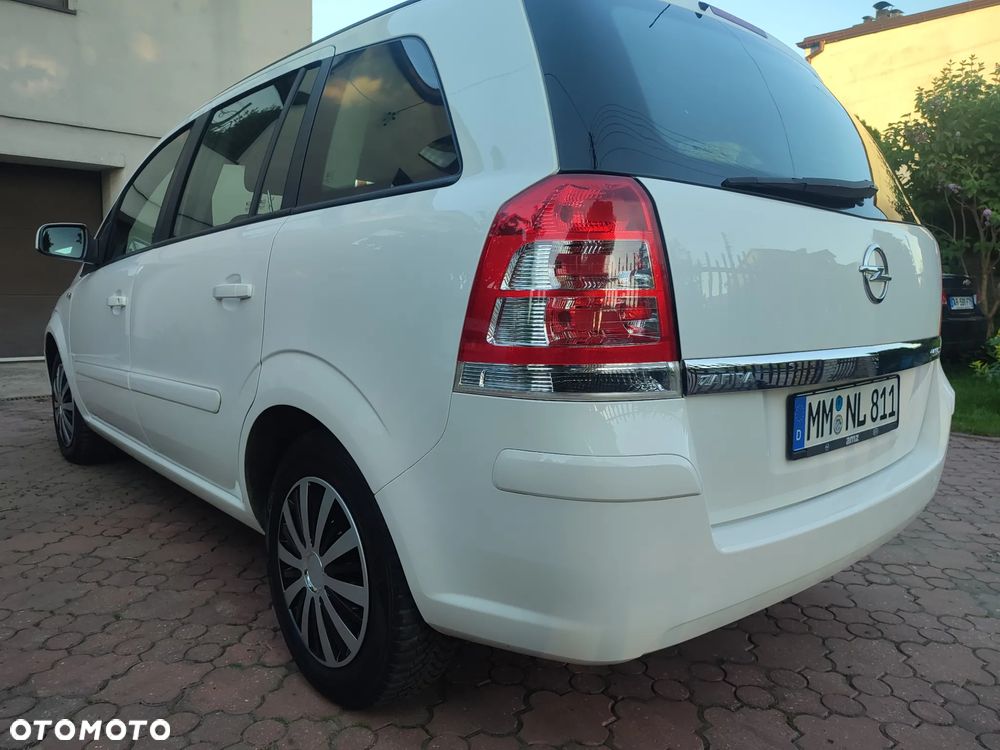 Opel Zafira 1.6 Cosmo - 11