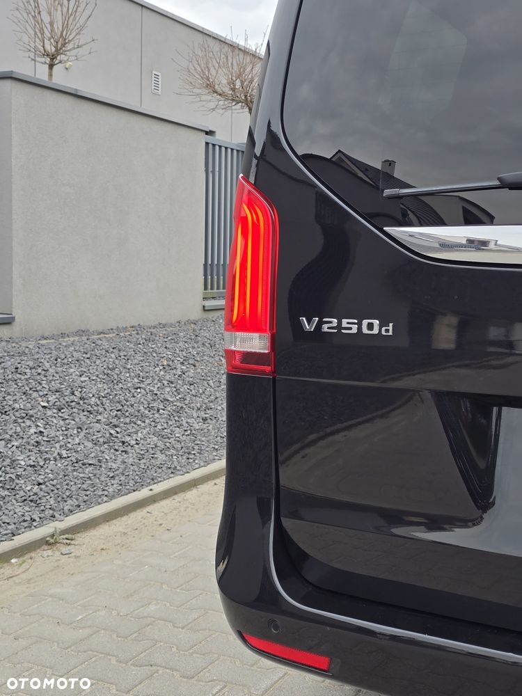 Mercedes-Benz Klasa V 220 CDI lang 7G-TRONIC Avantgarde - 12