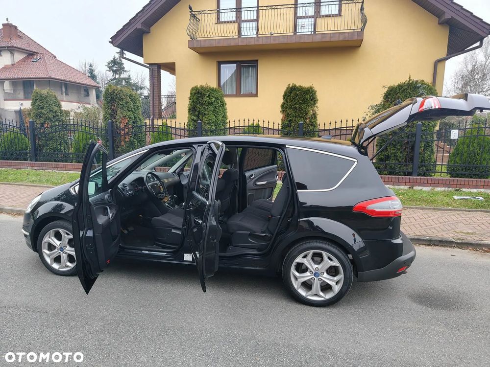 Ford S-Max - 12