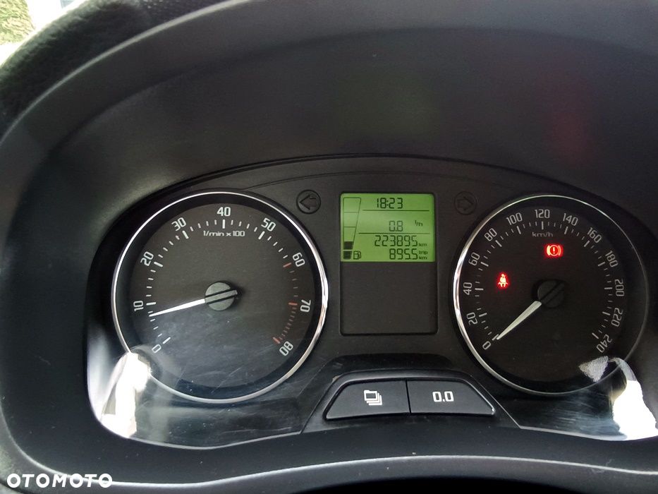 Skoda Roomster 1.4 16V Comfort - 27