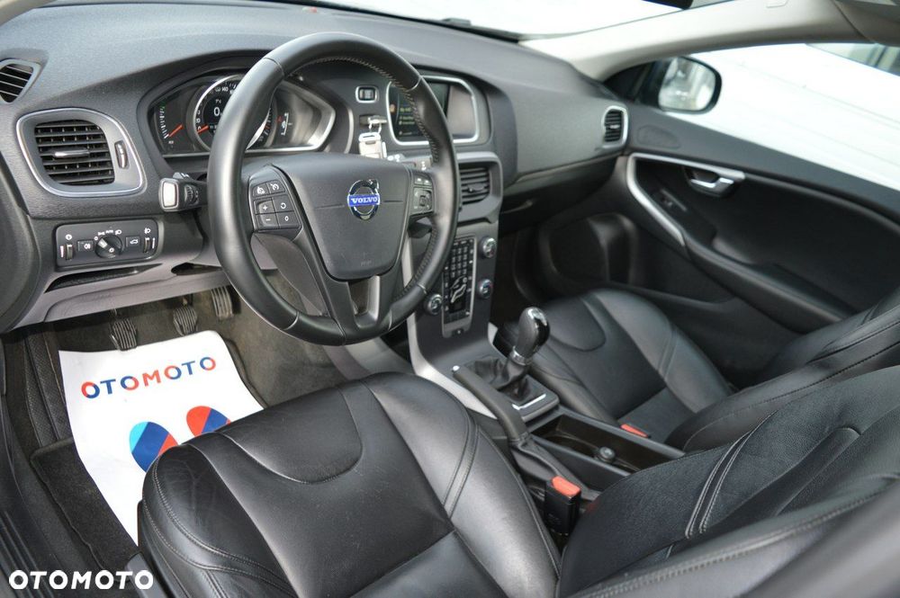 Volvo V40 D2 - 19