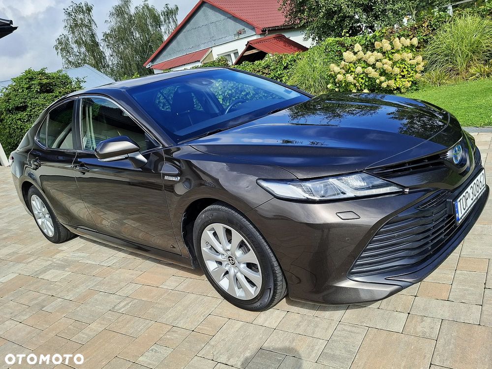 Toyota Camry - 10